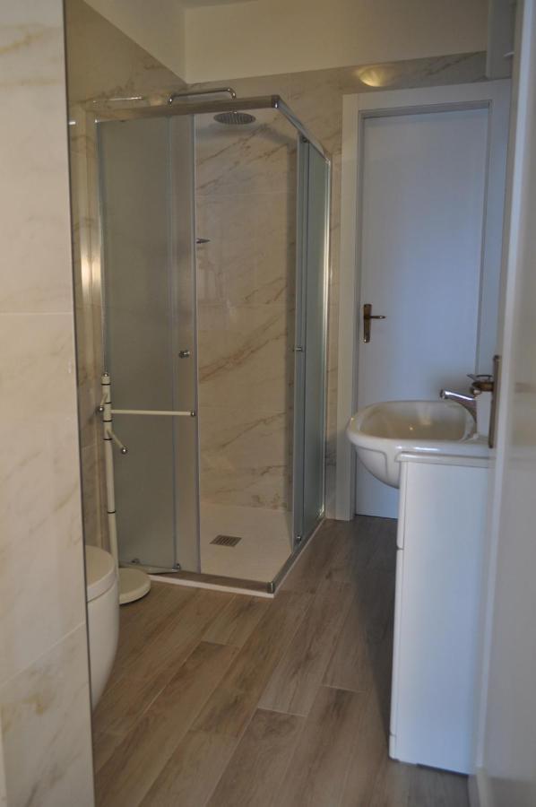 Holiday Home Near Monte Baldo In Tremosine Sul Garda Luaran gambar