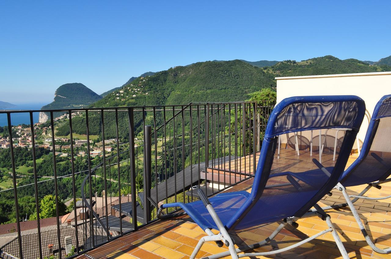 Holiday Home Near Monte Baldo In Tremosine Sul Garda Luaran gambar