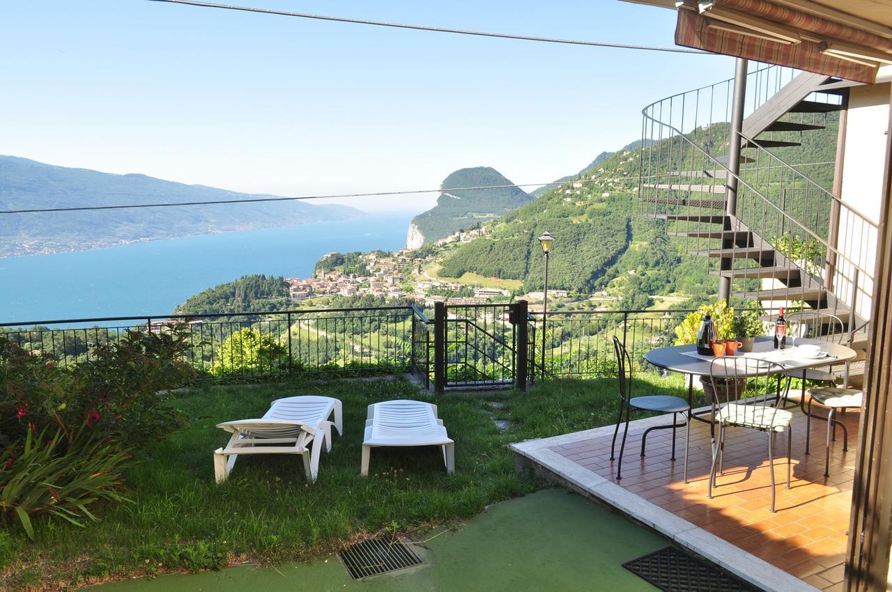 Holiday Home Near Monte Baldo In Tremosine Sul Garda Luaran gambar